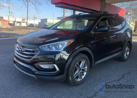 2017 Hyundai Santa Fe Sport z USA, uszkodzony, nr VIN 5NMZUDLB0HH023306